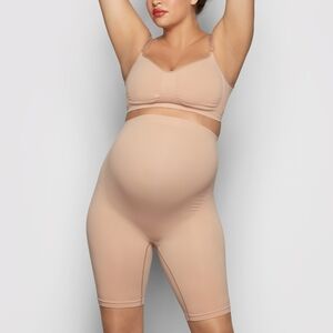 SKIMS Maternity Sculpting Short Mid Thigh Size:S/M Sienna